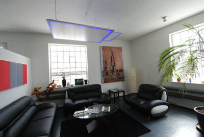 Moxie Surfaces - Showroom DE chaosAIR board acoustic3