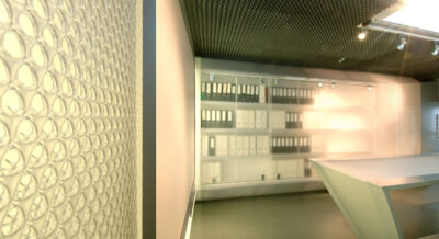 Moxie Surfaces - clear PEP UV PC Clear Walls 2