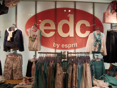 Moxie Surfaces - clear PEP UV PC clear Espirit Display3