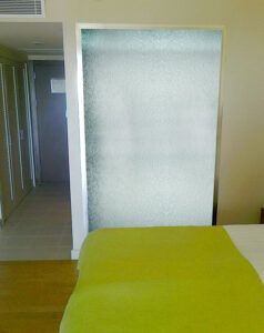 Moxie Surfaces - partition bathroom chaos AIR board greysatin 1