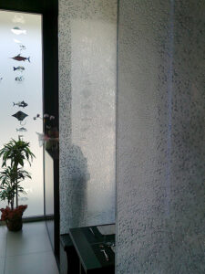 Moxie Surfaces - partitions restaurant 2 chaos AIR board grey