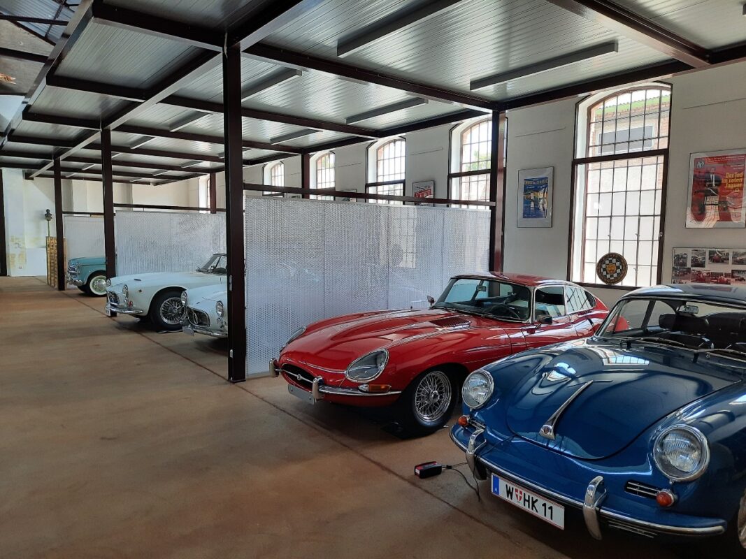 clear-PEP UV PC - classic car collection showcase 3