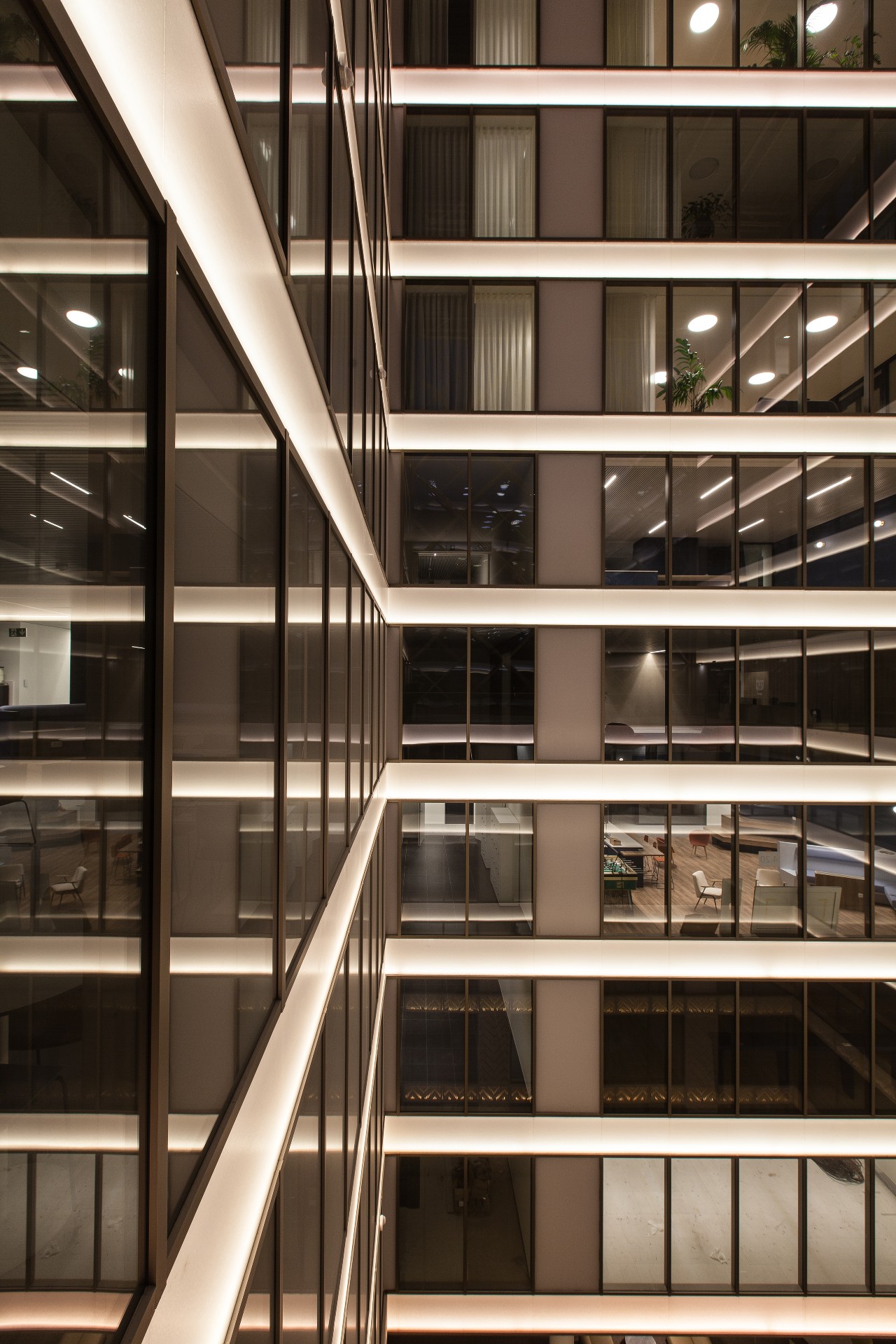 Backlit acoustic cladding Backlit acoustic cladding