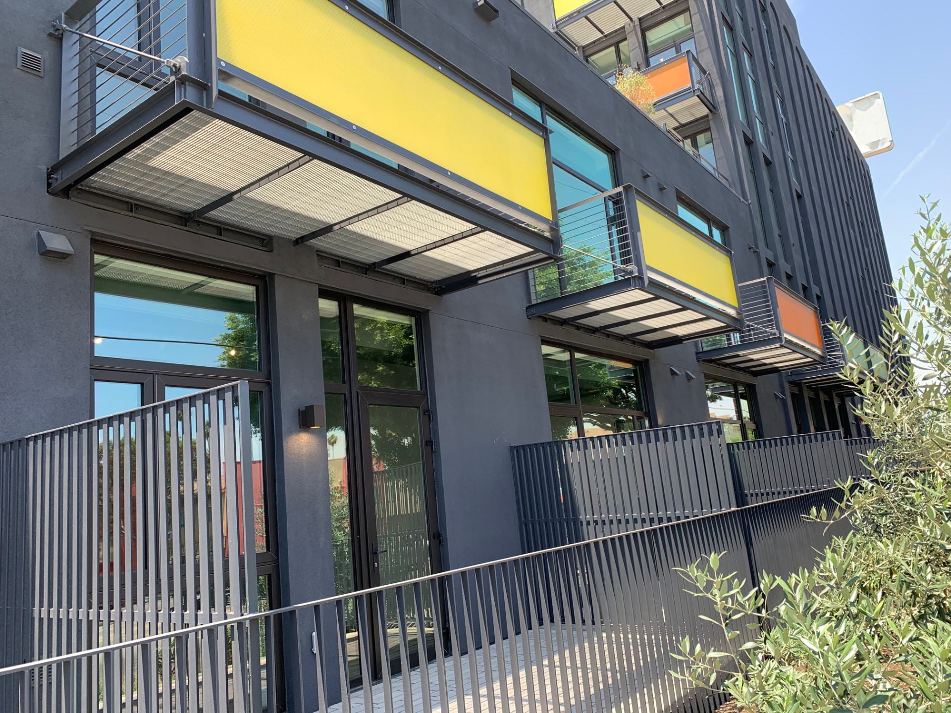 clear-PEP Western Avenue Balcony Cladding in LA showcase