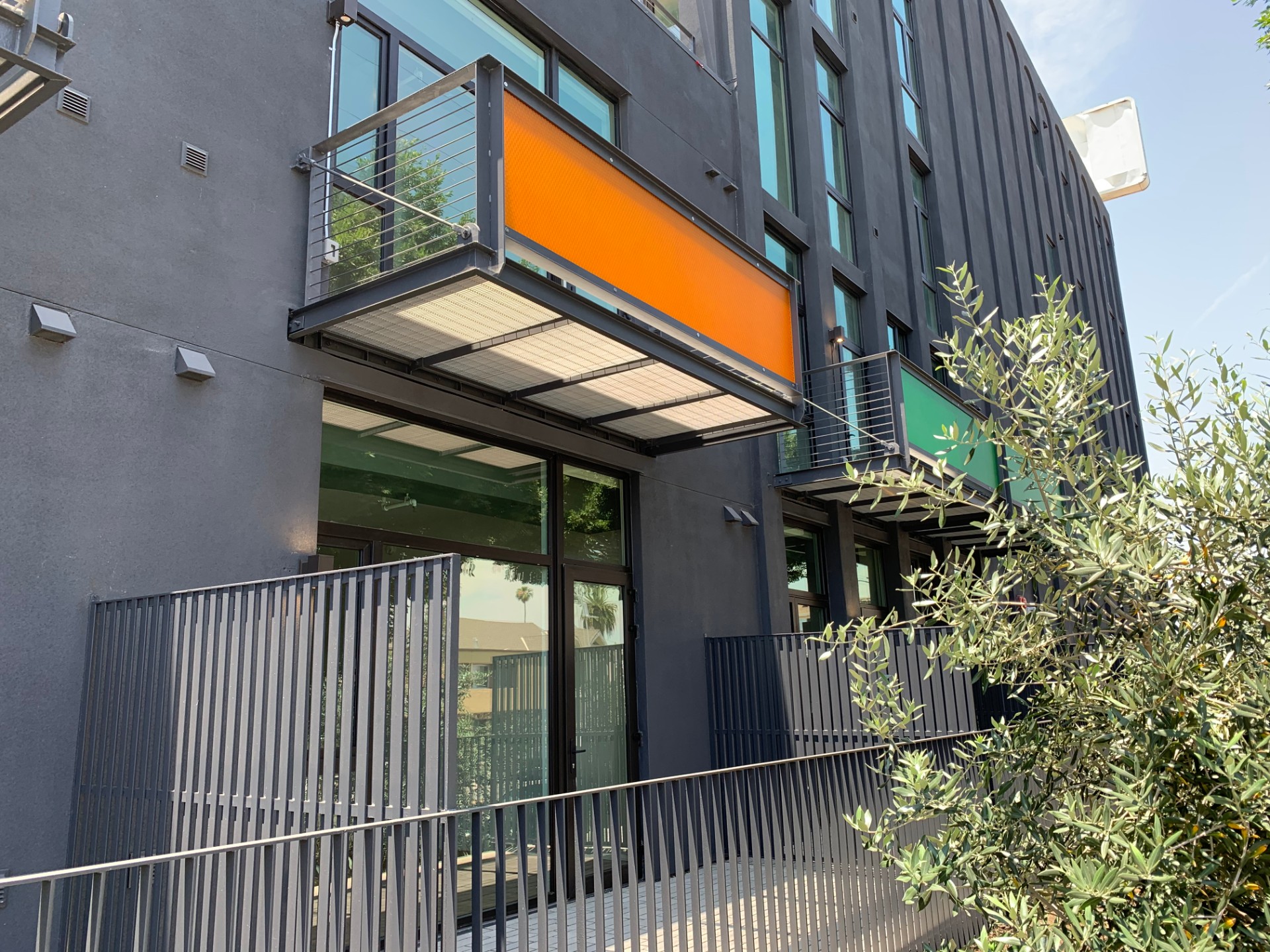 clear-PEP Western Avenue Balcony Cladding in LA showcase