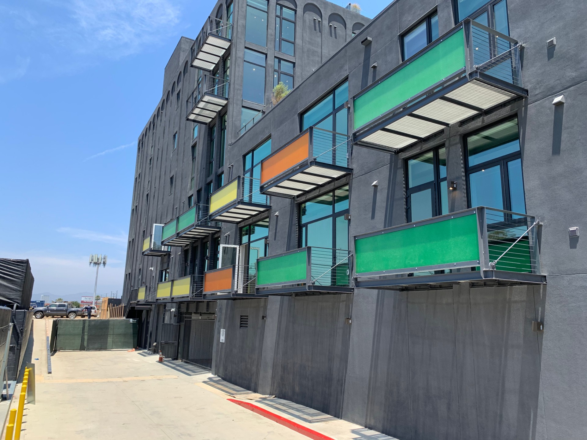 clear-PEP Western Avenue Balcony Cladding in LA showcase