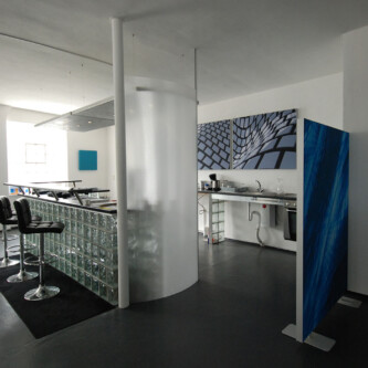 AIR-board acoustic separator in showroom AIR-board acoustic separator in showroom