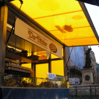 Vibrant clear-PEP Sunshades: Boosting Street Food Container Appeal Vibrant clear-PEP Sunshades: Boosting Street Food Container Appeal