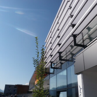 Modern sun shading systems using clear-PEP UV PC stage Modern sun shading systems using clear-PEP UV PC stage