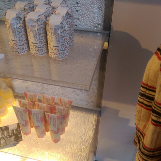 AIR-board chaos core shelves in beauty shop AIR-board chaos core shelves in beauty shop