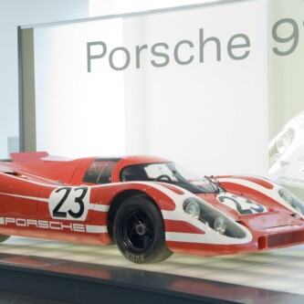 clear-PEP stage honeycomb museum flooring: durable & sophisticated clear-PEP stage honeycomb museum flooring: durable & sophisticated