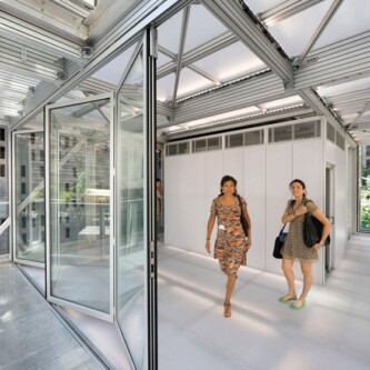 clear-PEP stage honeycomb panels: versatile floor & ceiling clear-PEP stage honeycomb panels: versatile floor & ceiling