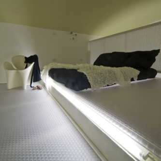 clear-PEP stage honeycomb mezzanine floor: versatile & visually enhanced clear-PEP stage honeycomb mezzanine floor: versatile & visually enhanced