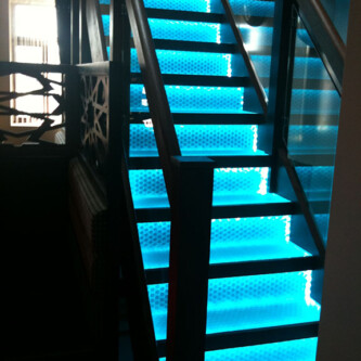 clear-PEP honeycomb stairs: lightweight & durable design clear-PEP honeycomb stairs: lightweight & durable design